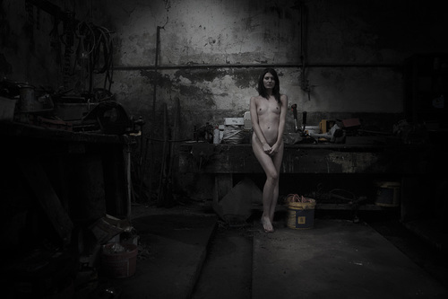 Nude in workshop