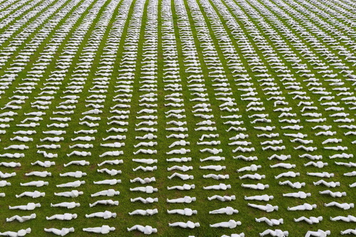 19240 Shrouds of The Somme at Northernhay Gardens in England by Geoff Swaine (UPPA)