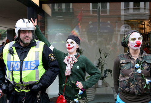 Police meets clown