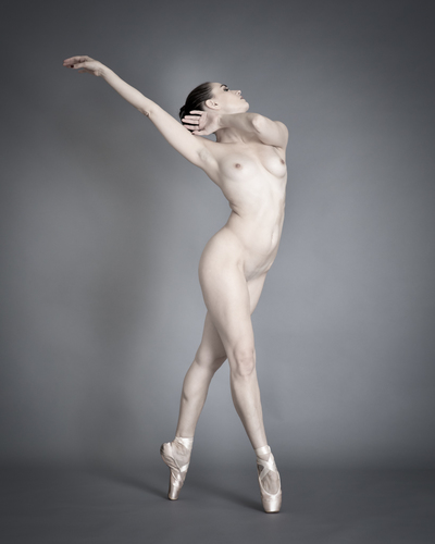 Alice En Pointe No.1