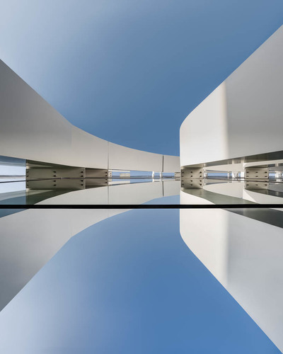 Facade Reflection