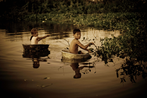 Cambodia lake children