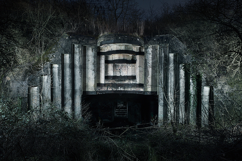 688 Casemate, taples