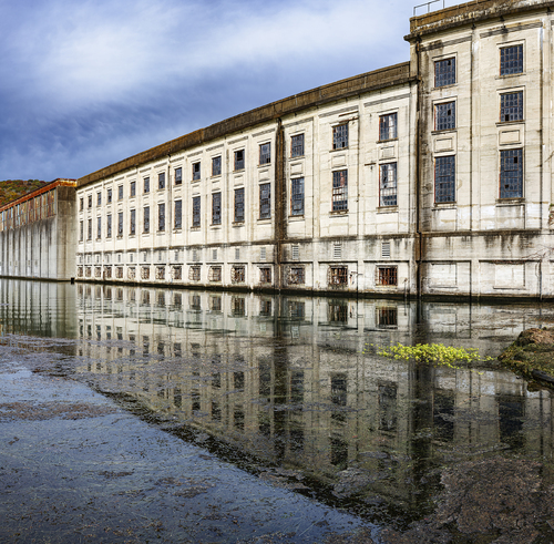 Dam Whiskey Corp Distillery