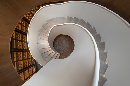 Steps to the Bodega