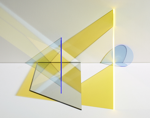 Somewhere in between (yellow|blue)