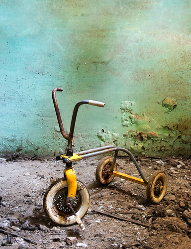 Uninhabitations. Tricycle
