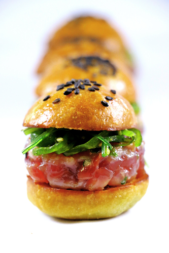 Mini Seared Tuna Burgers