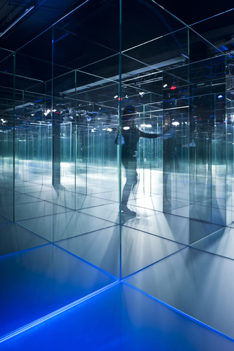 Glass maze