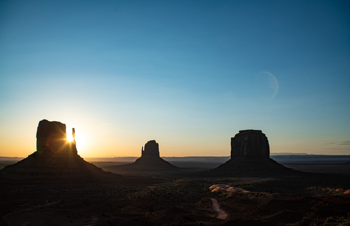 Monument Valley, Dawn