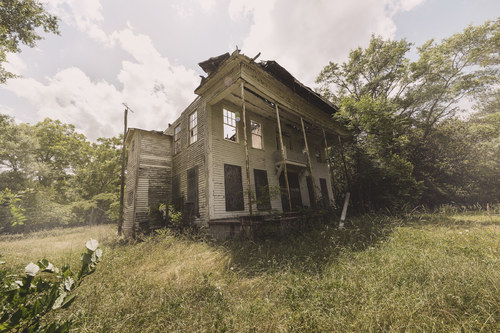 ABANDONED HOUSES (1)