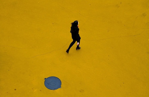 Women on yellow 