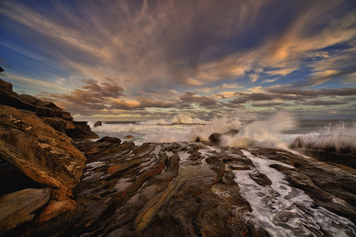Flow Of Contrasts.