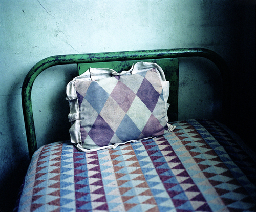 Romero family (Lima): bed