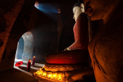 Novice in Stupa