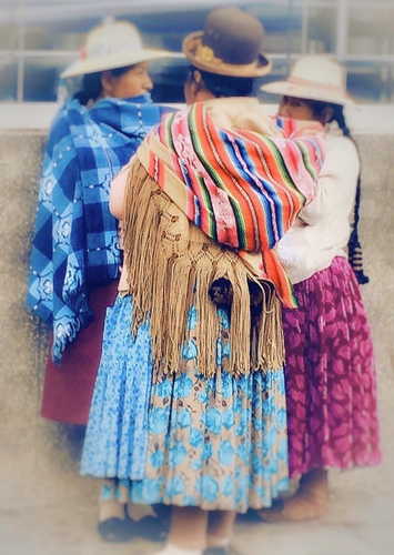 Peruvian ladies trio