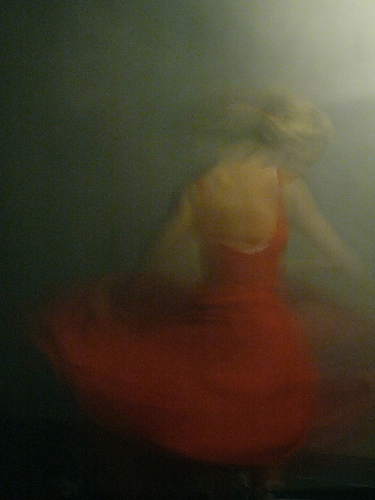 Aluna Dancing