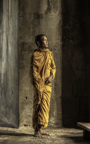 Monk-Angkor Wat-Cambodia