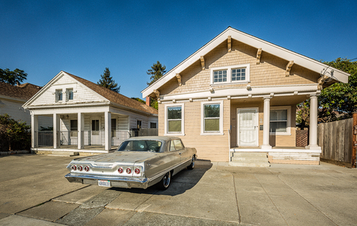 Little Peach Houses