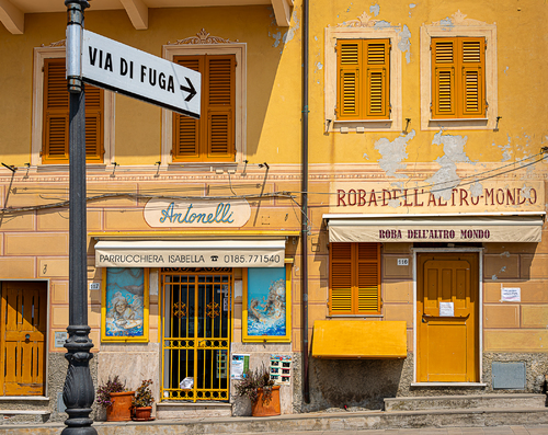 Italian Street Scene