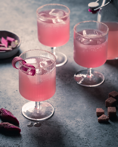 Rhubarb lemonade
