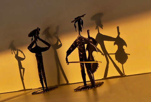 2 Players, 3 Shadows
