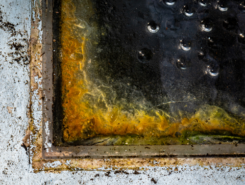 Rusty Fountain Light