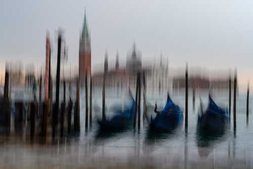 Gondolas in motion