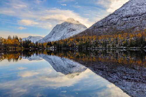 Peak's Reflection
