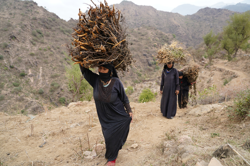 Women live in an impossible life under war