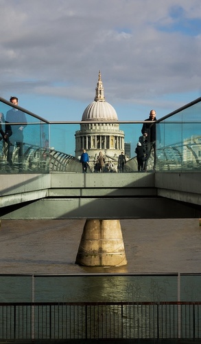 St Paul's Cathedral Gets Wet Feet