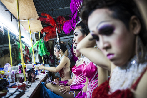 Behind the Scenes of The Cabaret Behind the Scenes of The Cabaret