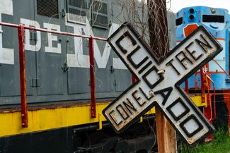 cuidado con el tren 1 Color Awards Winners and Nominees