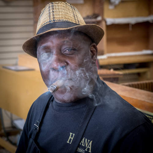 Cigar Maker