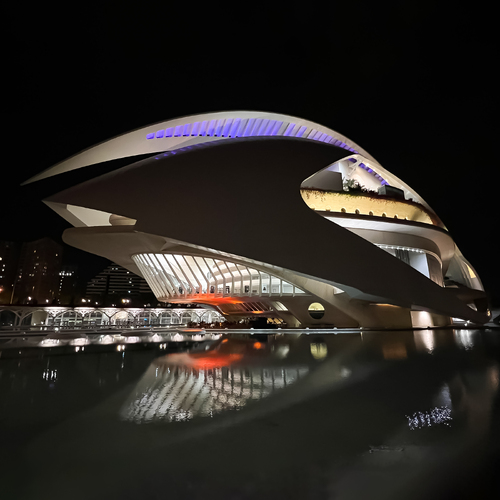 <Valencia  Ciutat de les Arts i les Ciències  THREE <Valencia  Ciutat de les Arts i les Ciències  THREE