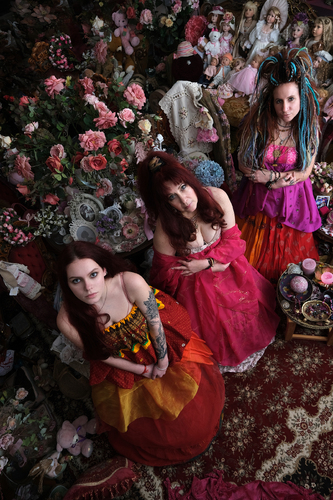 Women of the Chmelev family Women of the Chmelev family