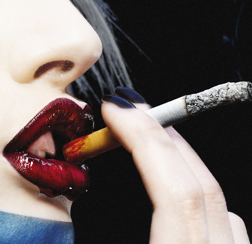 Smoking_lipstick
