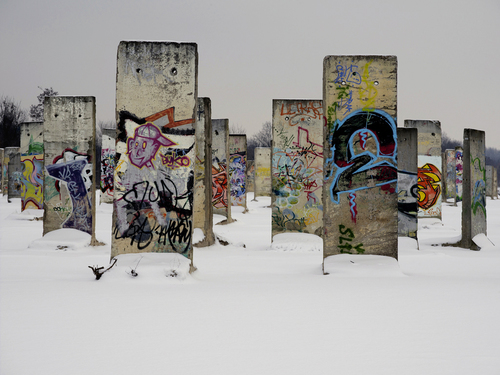 Snow of yesterday, Berlin wall 24 years later